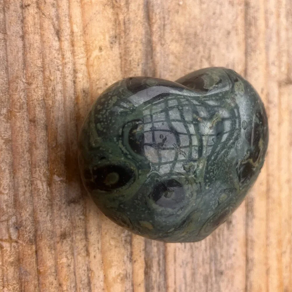 ✨ Rare Kambaba Jasper Polished Heart – Ancient Fossil Stone
